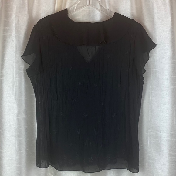 EUC New York City Design Co. Cap Sleeve Blouse - Picture 3 of 7